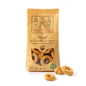 Taralli traditionnel avec huile extra vierge d’olives Tomates et Origan